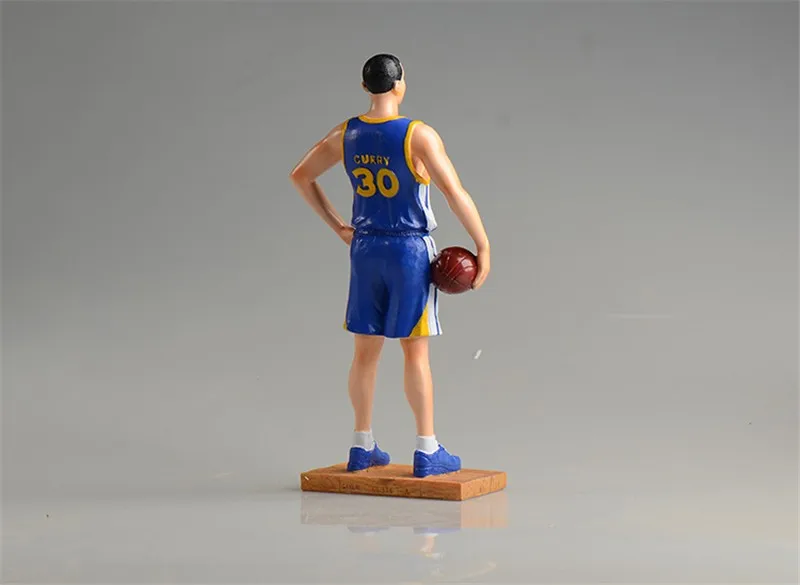 NBA statue (11)