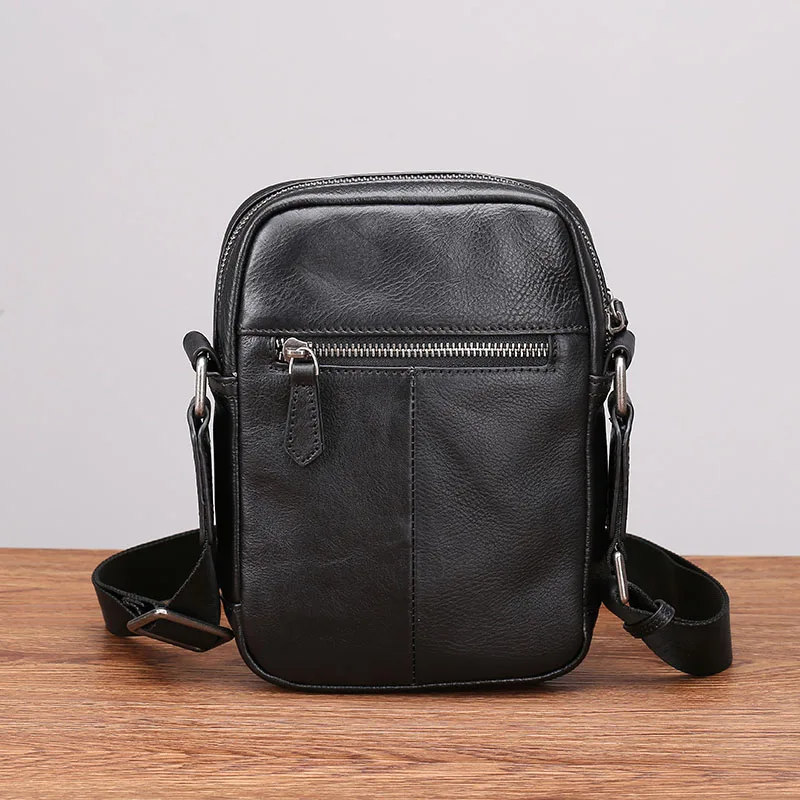AETOO Leather shoulder bag men casual fashion tide mini diagonal cross head layer leather men's small bag