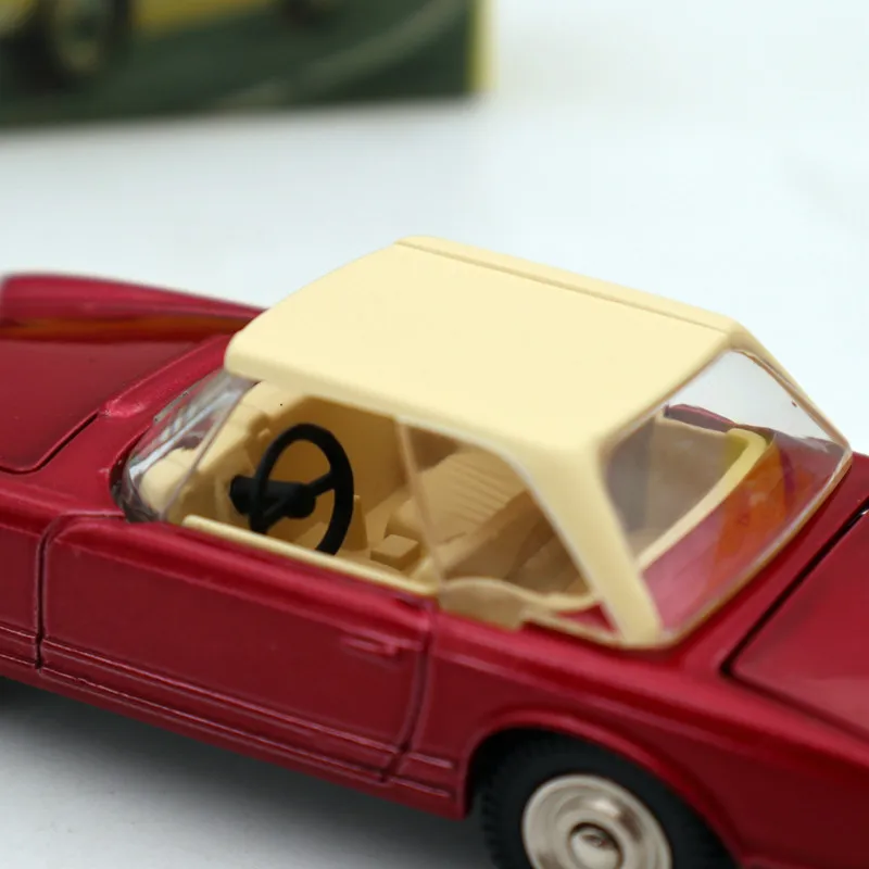 Автомобили Atlas модели игрушки Mercedes Benz 230 SL Rouge красный 1:43 Масштаб литья под давлением Dinky игрушки 516 Ограниченная серия Коллекция