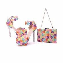 Кристалл queen многоцветный цветок сияющий Женские сандалии свадебные туфли соответствующие сумки Клатчи 14 см высокие каблуки женские туфли-лодочки Вечерние