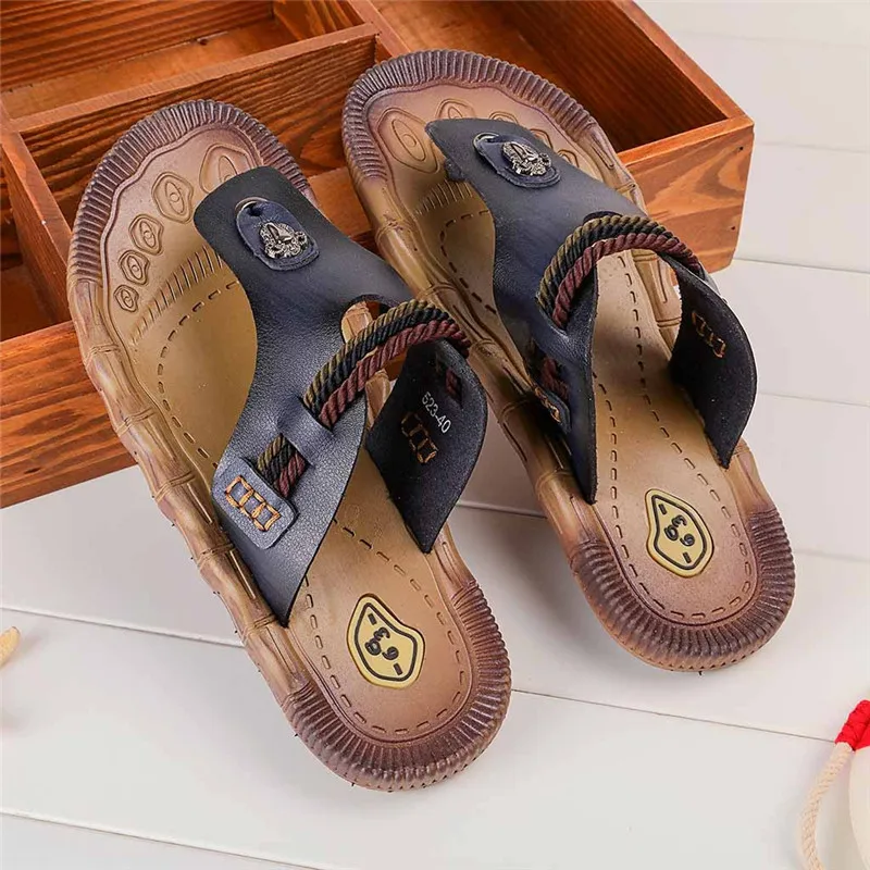 Men's Fashion Casual Flat Flip Flops Slippers Beach Sandals Outdoor Skid Shoes Mans footwear terlik kapcie 40JA3016