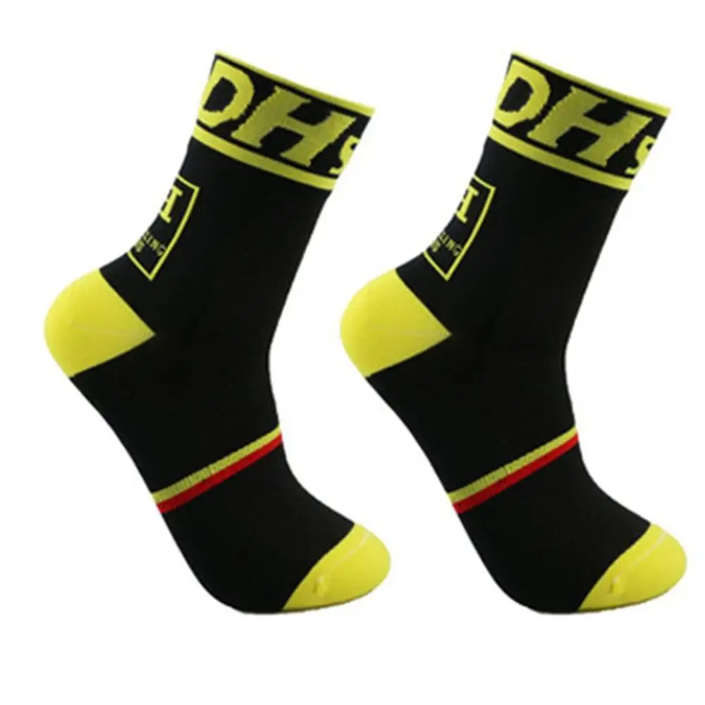 DH Спортивные Новые велосипедные носки, высокое качество, профессиональные брендовые дышащие спортивные носки, велосипедные носки, для улицы, для гонок, большие размеры, для мужчин и женщин - Цвет: Черный