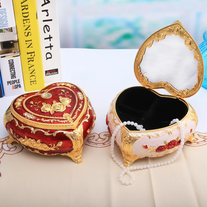 

European Retro Creative Love Jewelry Box Heart Shape Desktop Storage Makeup Organizer Cosmetic Jewelry Welding Lover Girl Gifts