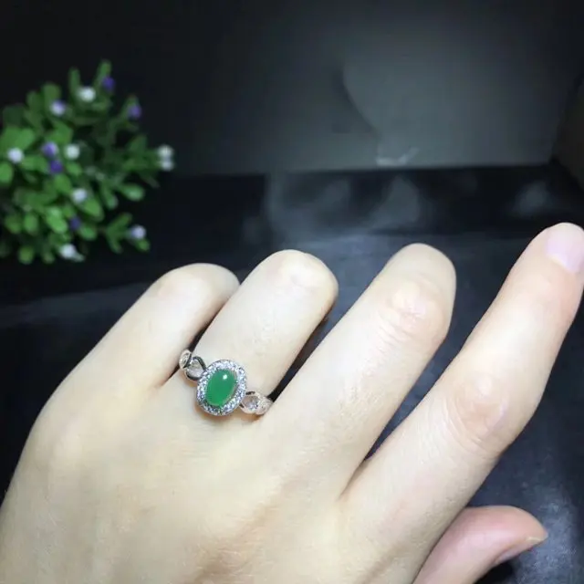 

New Jewelry Qi Xuan_Fashion Jewelry_Colombia Green Stone Simple Rings_S925 Solid Silver Woman Rings_Factory Directly Sales