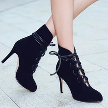 Осенне-зимние замшевые сапоги на высоком каблуке; пикантные ботильоны с острым носком и перекрестными ремешками; женские красивые ботинки martin; платье