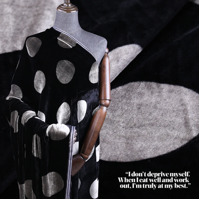 Горошек печатных бархат шелк Ткань мягкое и нежное платье ткань для пошива Чонсам шелковистый бархат шелковой ткани