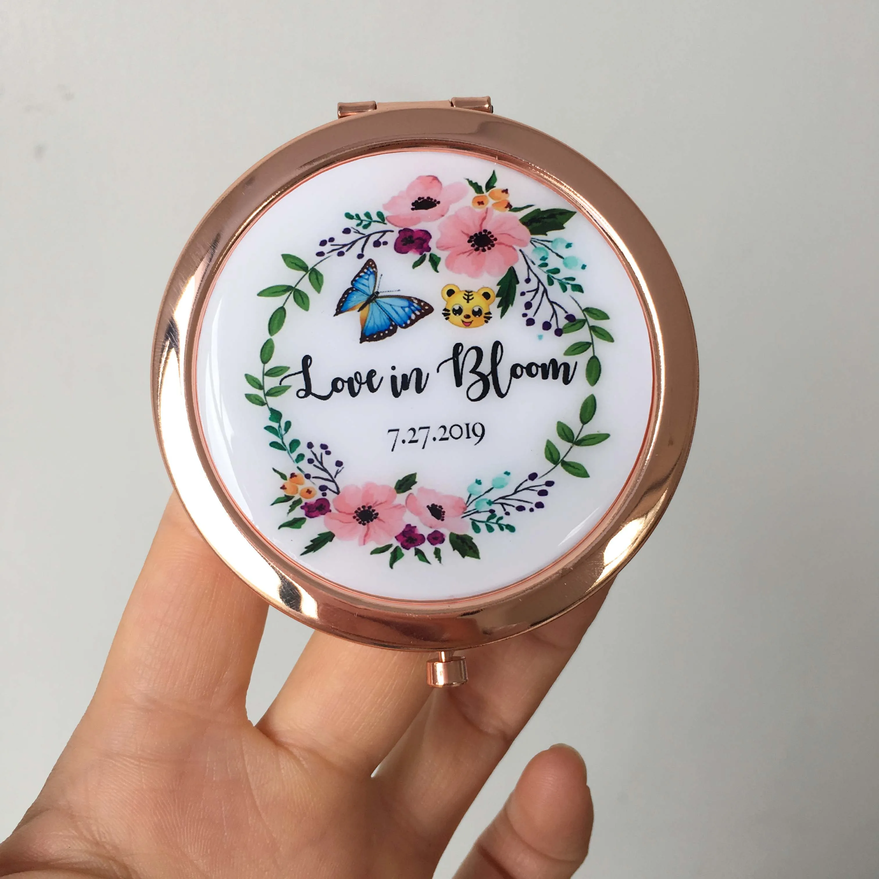 

Free Shipping 1 pcs lot Custom logo Wedding Birthday Anniversary Bachelorette party compact mirror personalized bridesmaid gifts