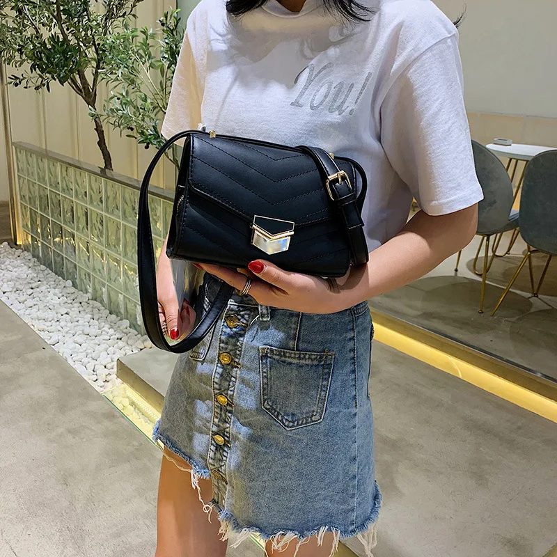 

Summer small fragrance bag female 2019 new wave Korean version of the wild single shoulder slung fashion lock small square bag