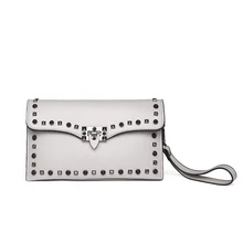 Повседневные женские клатчи на день, женские сумки с заклепками, модные вечерние клатчи, сумка