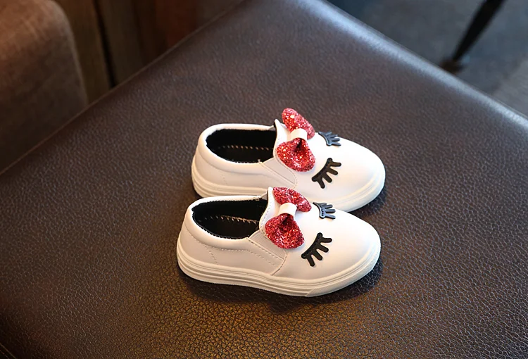 sports shoes for girls white