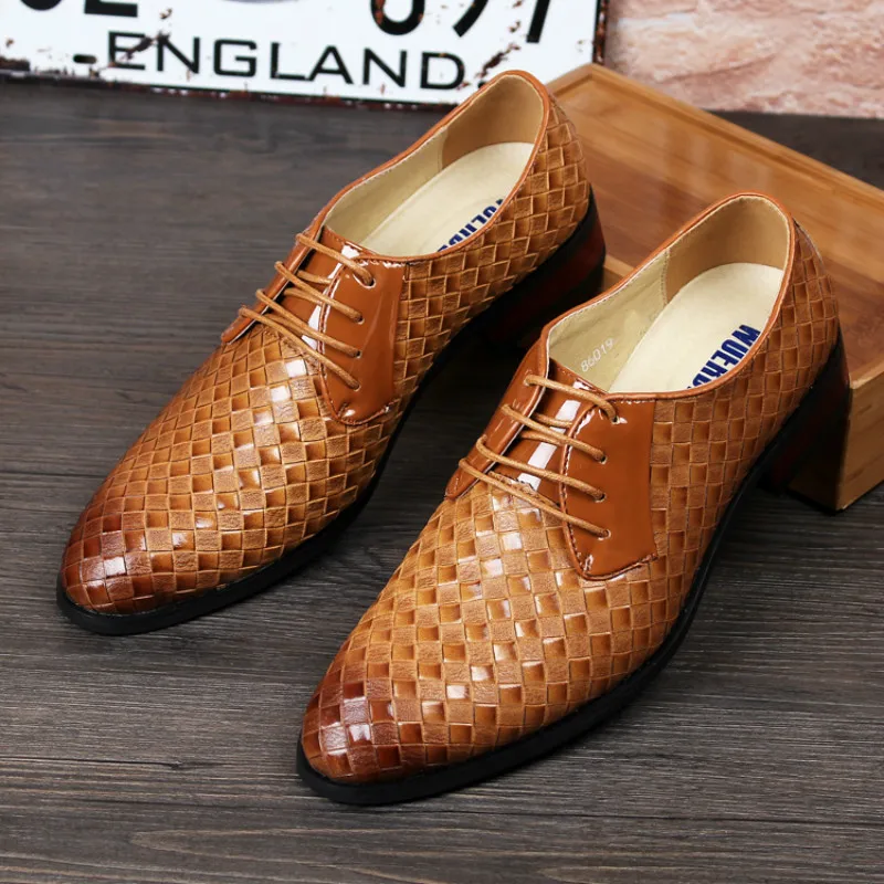 

Tidog British pointed lace weaving business suit men's wedding shoes