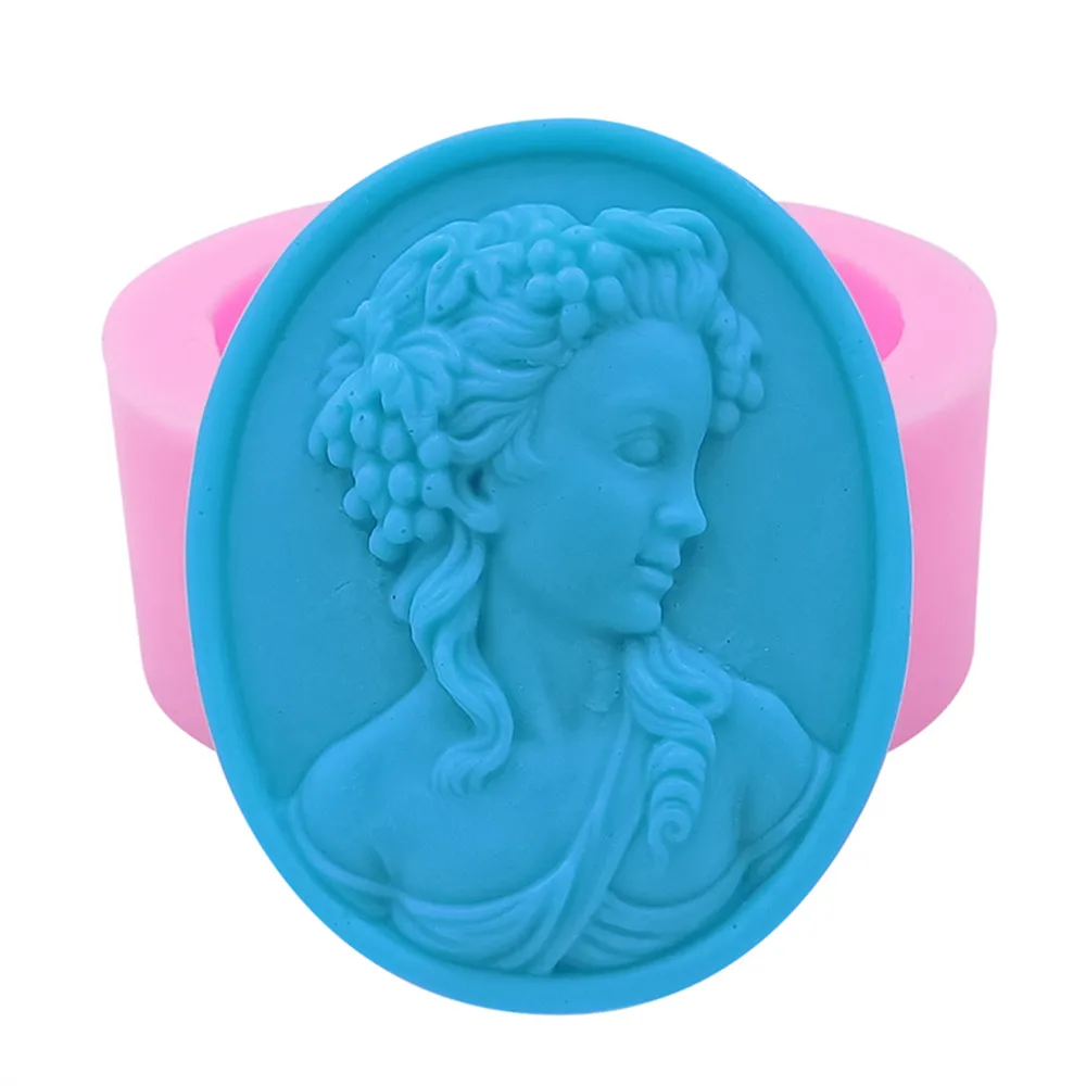 

Queen Design Oval Silicone Soap Mold Handmade Silicone Mold for Soap Craft Molds