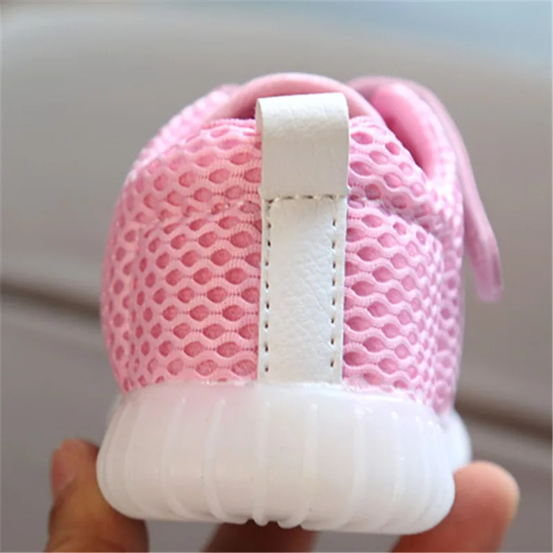 Luminous Sneakers For Children Mesh Breathable Kids Shoes 2019 Spring Children Sneakers Girls Shoes Light Boys