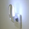 Luz LED nocturna con Sensor de movimiento para el hogar, Bombilla de lámpara de día y noche automática, para pasillo, Control de movimiento, 110V, 220V, UE ► Foto 2/6