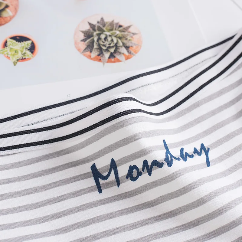 Sexy Underwear Women Week Print Cotton Panties Female Seamless Briefs Breathable Underwear Ladies Striped Panties Lingerie Femme