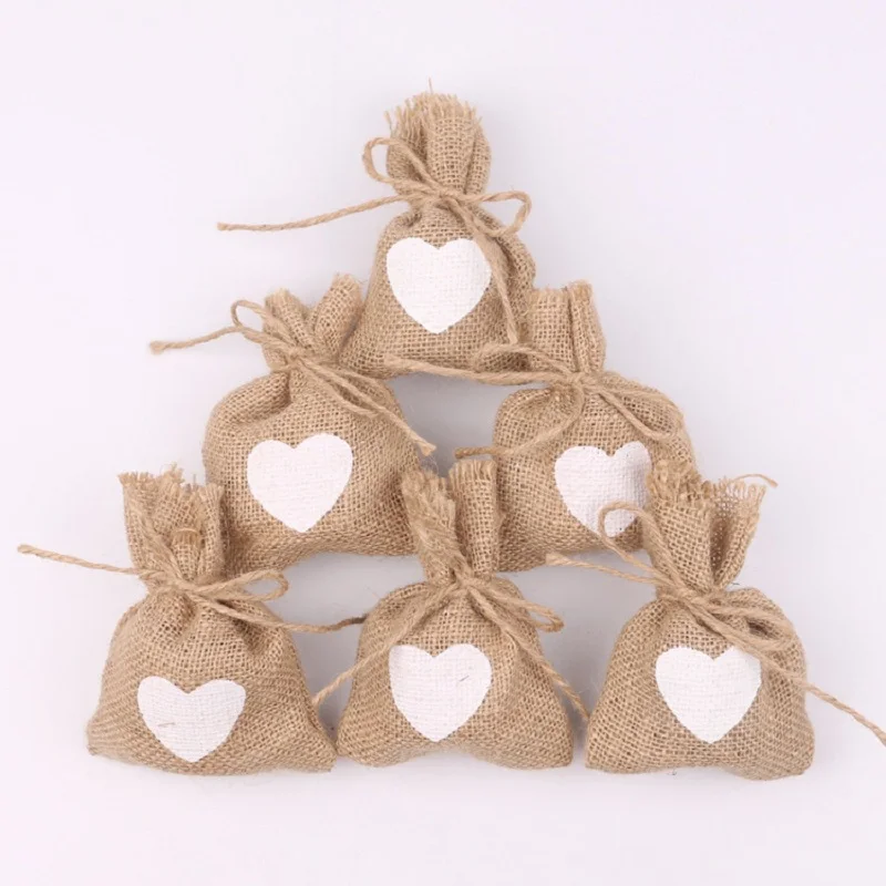 

10pcs Wedding Bags Love Heart Print Rustic Shabby Wedding Favor Candy Box Chic Bridesmaid Gift Box Thank you Gift Party Supplies