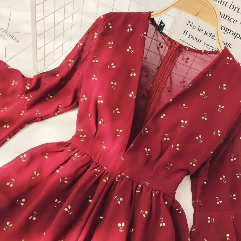 IUURANUS Vintage Bohemia Playsuits Women Printed Deep V-neck High Waist Slim Holiday Beach Wide-legged Shorts Pants Jumpsuits IUURANUS Vintage Bohemia Playsuits Women Printed Deep V-neck High Waist Slim Holiday Beach Wide-legged Shorts Pants Jumpsuits
