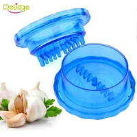 Delidge 1 шт. чеснок круговерть Box Пластик шлифовальные чеснок Новинка нарезки овощей чеснок silcer твист Овощечистка Мясорубка Пресс коробка - изображение
