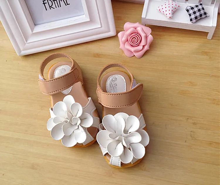 Летний стиль детская обувь для девочек сандалии с цветочным узором для девочек туфли принцессы для маленьких девочек обувь для детей детские сандалии - Цвет: Белый