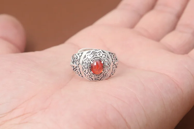 2561479746_2092824473