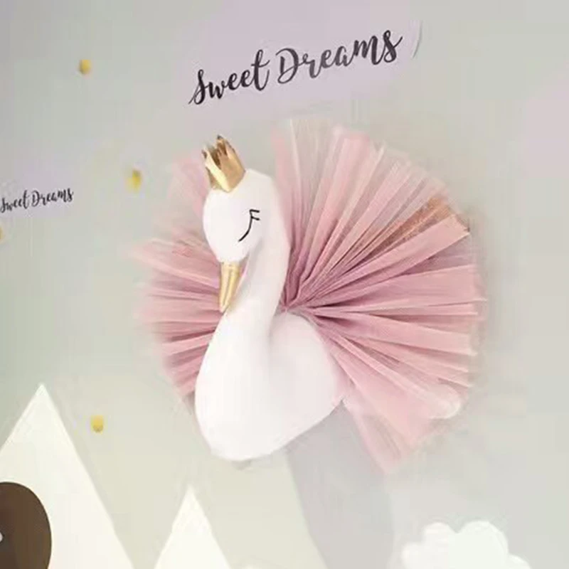 

Swan Stuffed Animals Cloth Dolls Toys Girls Baby Nursery Decor 3D Animal Head Wall Hanging for Kid Room Flamingo Decoration Gift