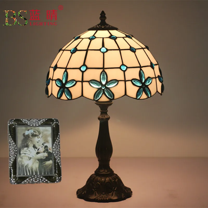 

Europe Fashion Creative Decorative Table Lamps Lilac Flower Pattern Table Lamps Bedroom Study Restaurant Bar Wedding Table Lamps