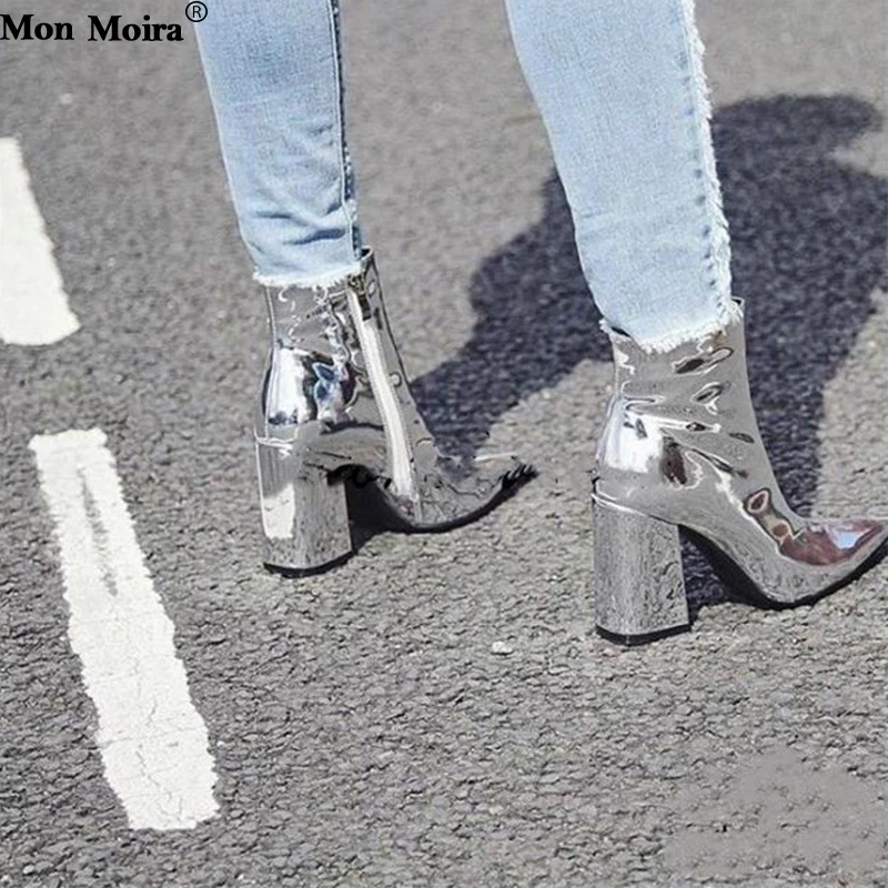Пикантные серебристые женские ботинки с острым носком; ботильоны для женщин из лакированной кожи; Короткие Плюшевые Ботинки martin; женская обувь; SWE0208