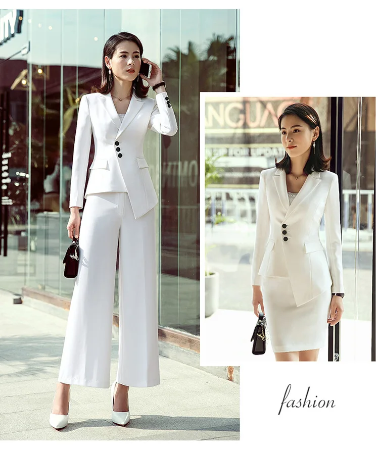 8558542847_1964497312