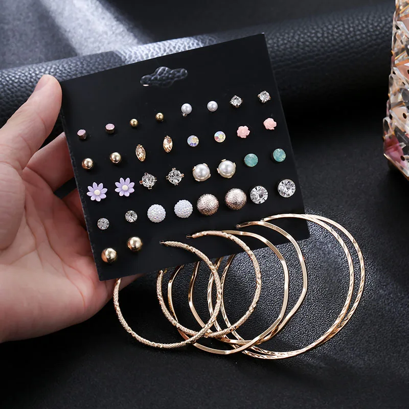 

20 Pairs/set Fashion Resin Flower Rhinestone Crystal Small Stud Earrings For Women Geometric Gold Round Circle Earring Set Mixed