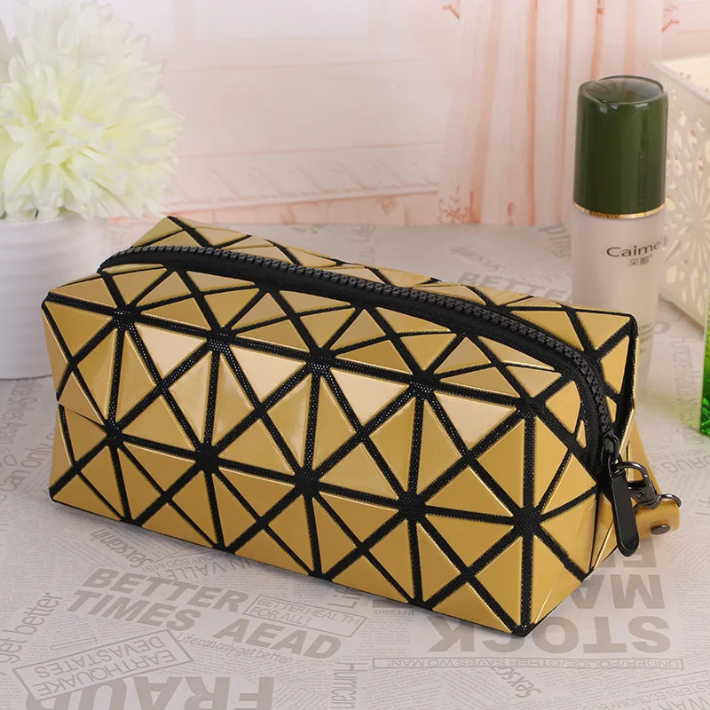 Geometric Zipper Cosmetic Bag Laser Flash Leather Ladies Cosmetic Large Storage Package Women Diamond Makeup Bag The diamond