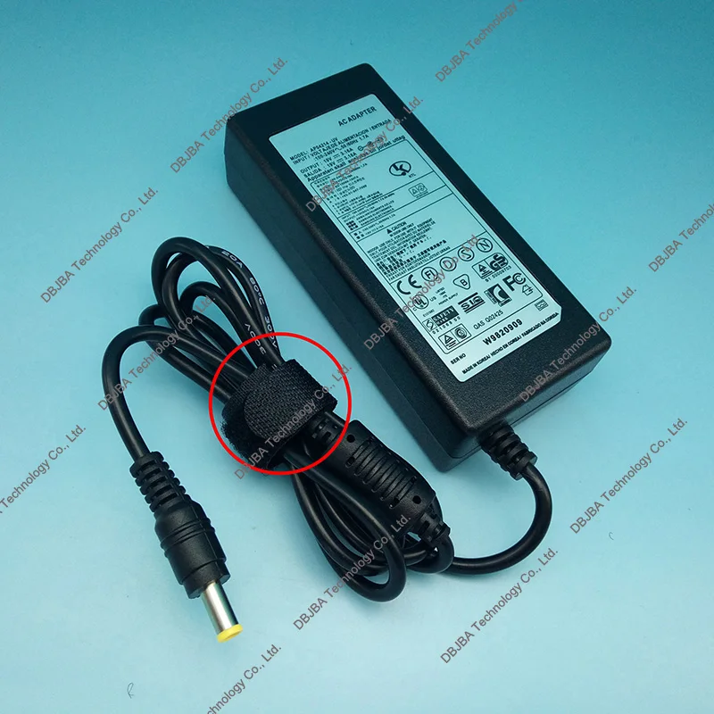 

Адаптер 19 в 5,5 а 3,0 * мм для зарядного устройства samsung R478 R440 R453 R780 R528 R540