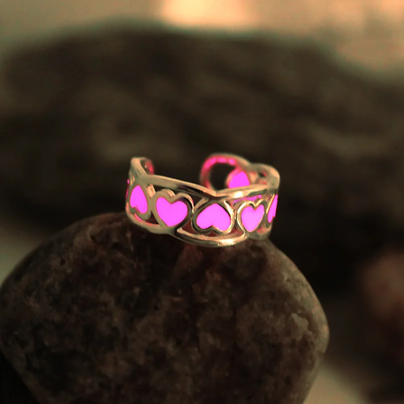 Женское кольцо в виде сердца светящееся темноте|ring red|luminous ringglow in dark ring |