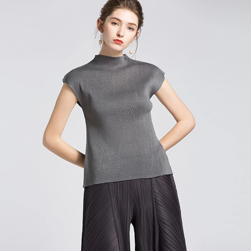 

Changpleat 2018 Summer women T-shirts Miyak Pleated original design Slim Solid Great elasticity Female Tops Plus Size Fashion T8