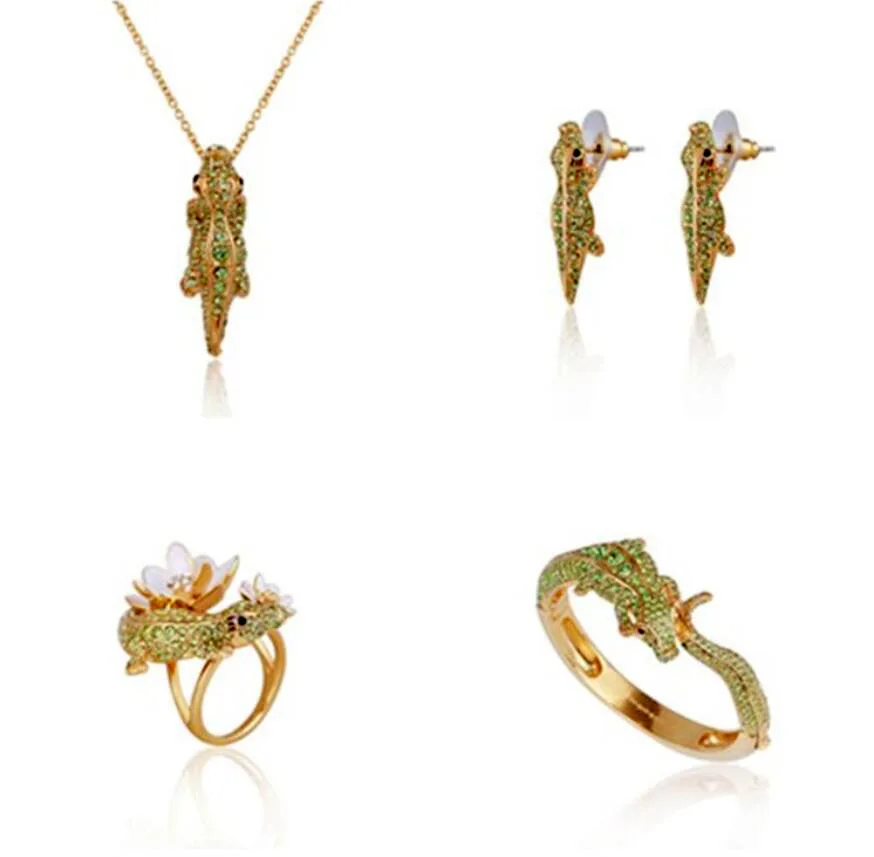 

CSxjd Luxury Fashion Crocodile Stud Earrings Bracelet Ring Necklace Set