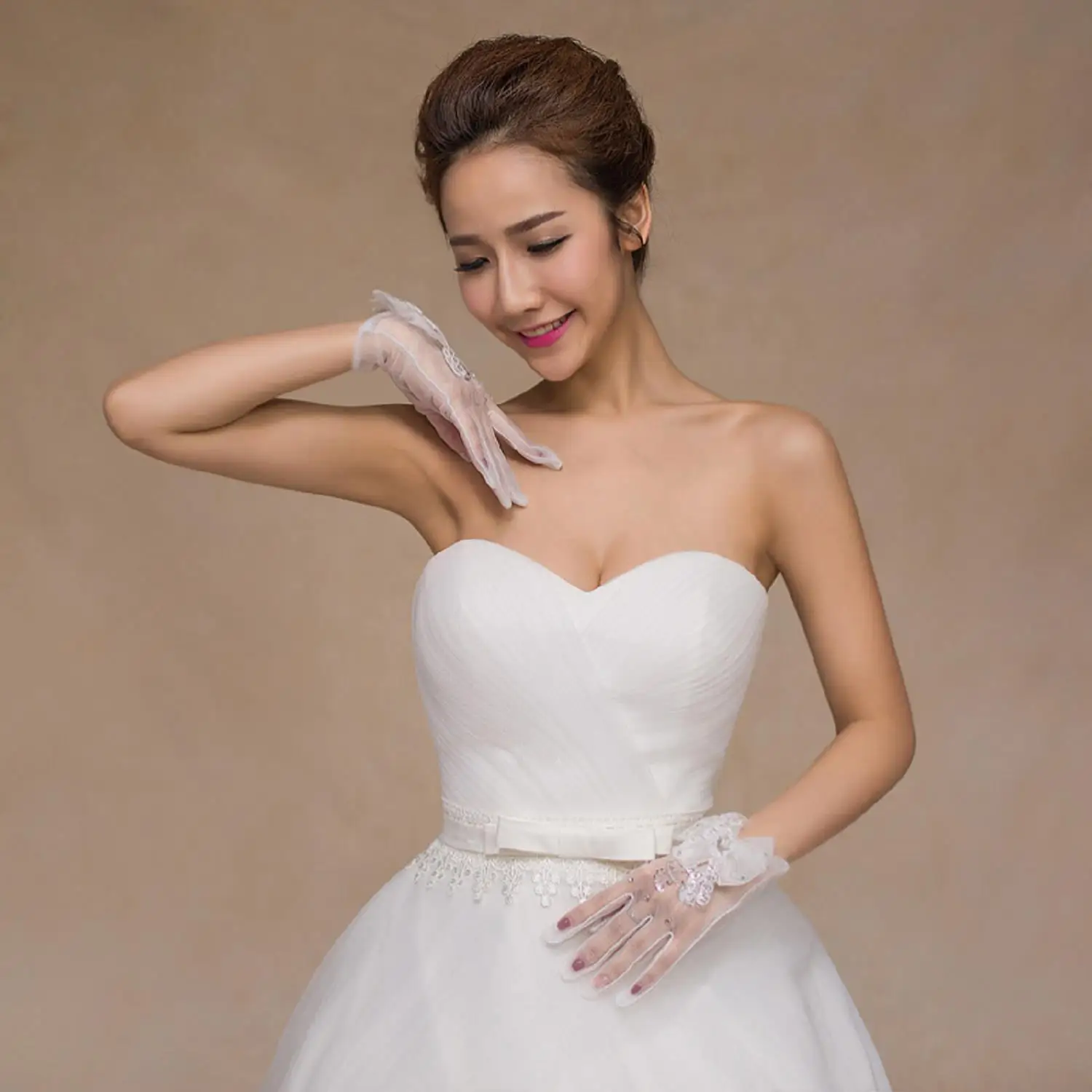 2019 высококачественные белые короткие элегантные свадебные перчатки свадебные аксессуары со стразами