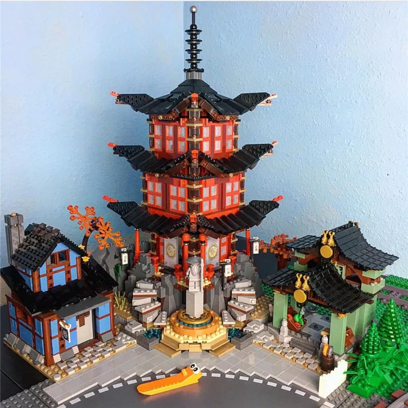 

Lepin 2150PCS Model Building Kits Blocks Bricks Toys For Children