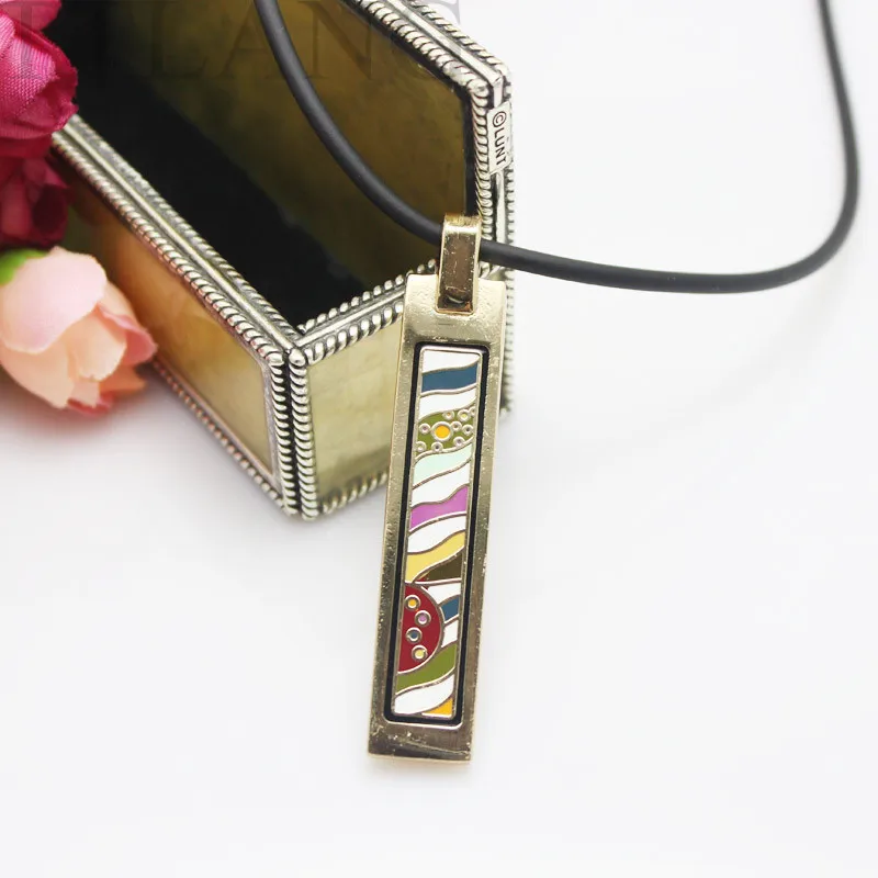 

Colorful Strip Stylish Enamel Jewelry Pendant Necklace