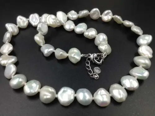 

8-9mm strand white Baroque freshwater pearl Necklace 17“ free shipping