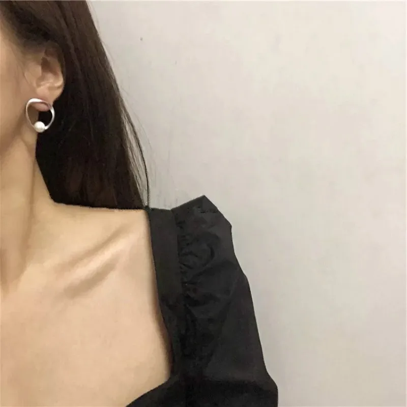 Женские серьги гвоздики HUANZHI простые матовые металлические золотистые из