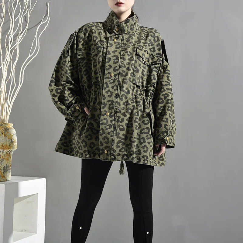[EAM] Новинка весна осень стоячий воротник длинный рукав армейский зеленый Леопардовый узор большой размер куртка Женское пальто мода волна JI801