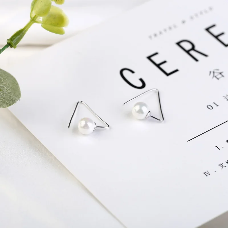 

Hollow Triangle Natural Pearl 925 Silver Dangling Earrings