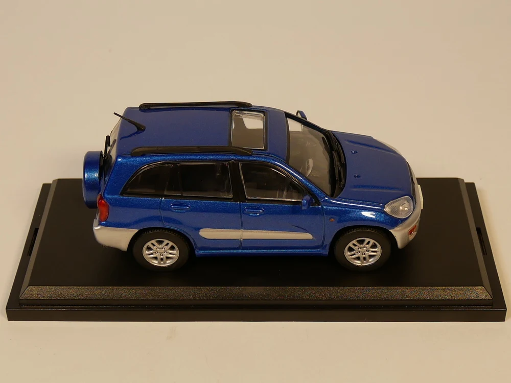 N OREV 1:43 Toyota RAV4 2001 SUV бутик сплава автомобиля игрушки для детей Детские игрушки модель оригинальной упаковки