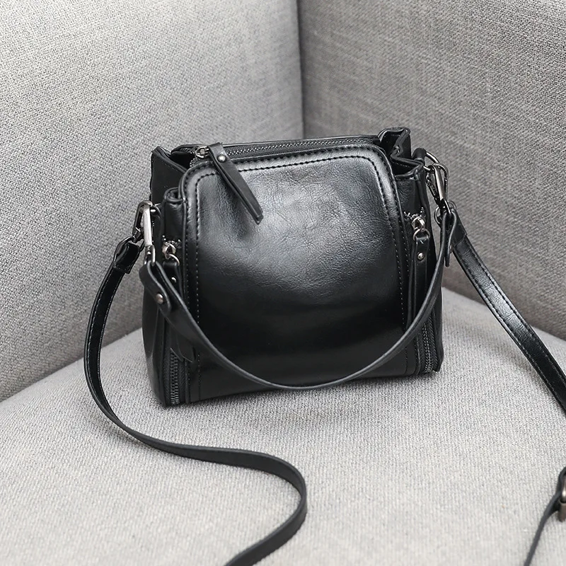 

QIUYIN Pu Leather women Messenger Women Shoulder Bag Fashion Women Handbags Oil Wax Leather Large Capacity Tote Bag Casual