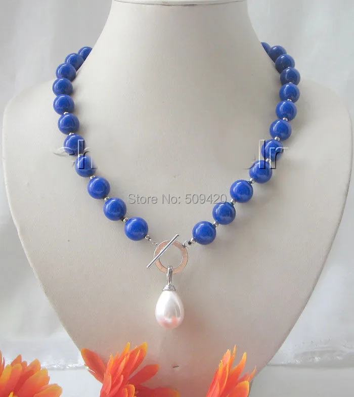 

W&O655 >18" 12mm round lapis lazuli necklace & 20mm sea shell