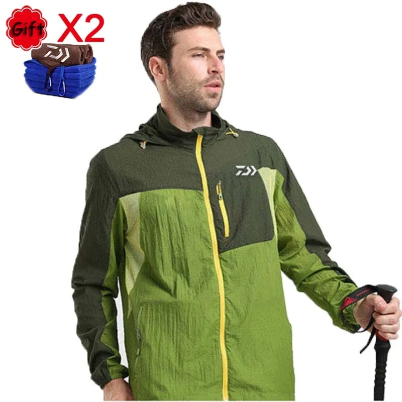 

4 Colors Spring Summer Fishing Clothing Coat Male Breathable Sunproof Outdoor Sportswear Quick Dry with Free Fishing Towel