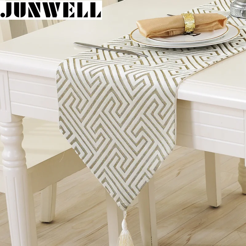 

Junwell Fashion Modern Table Runner Vintage Nylon Jacquard Runner Table Cloth With Tassels Cutwork Embroidered Table Runner