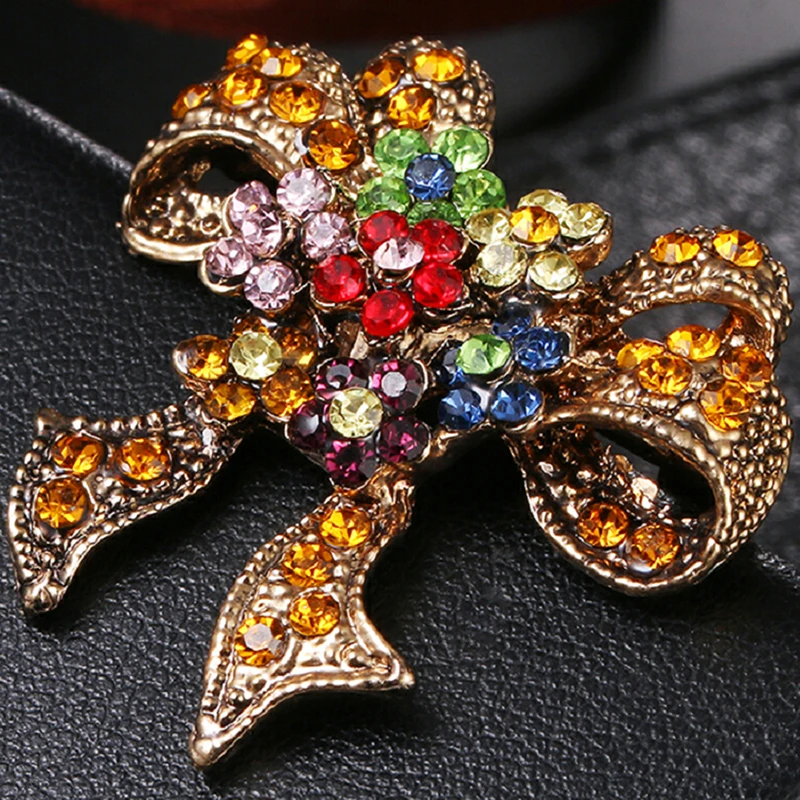 Multicolor Rhinestone Bowknot Brooch Fashion Crystal Brooch Cravat Exquisite Gift Popular Cute Elegant Brooch For Women Girls