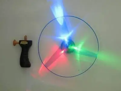 НЛО игрушка бросать и ловить летающий диск светодиодный светильник более 3 лет дети ночь на открытом воздухе пляж летающая тарелка