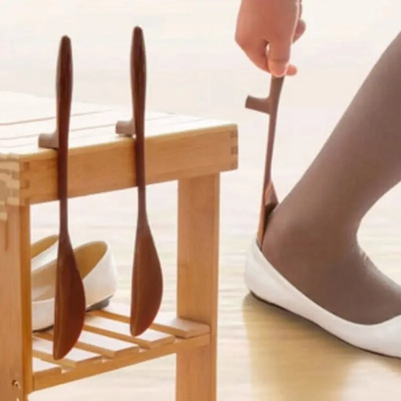 

Portable Shoes Brush Accessories Shoe Horn Hanging Lengthen PP TPE Shoehorn Long Shoe Horn For The Aged & Pregnant Woman Gifts