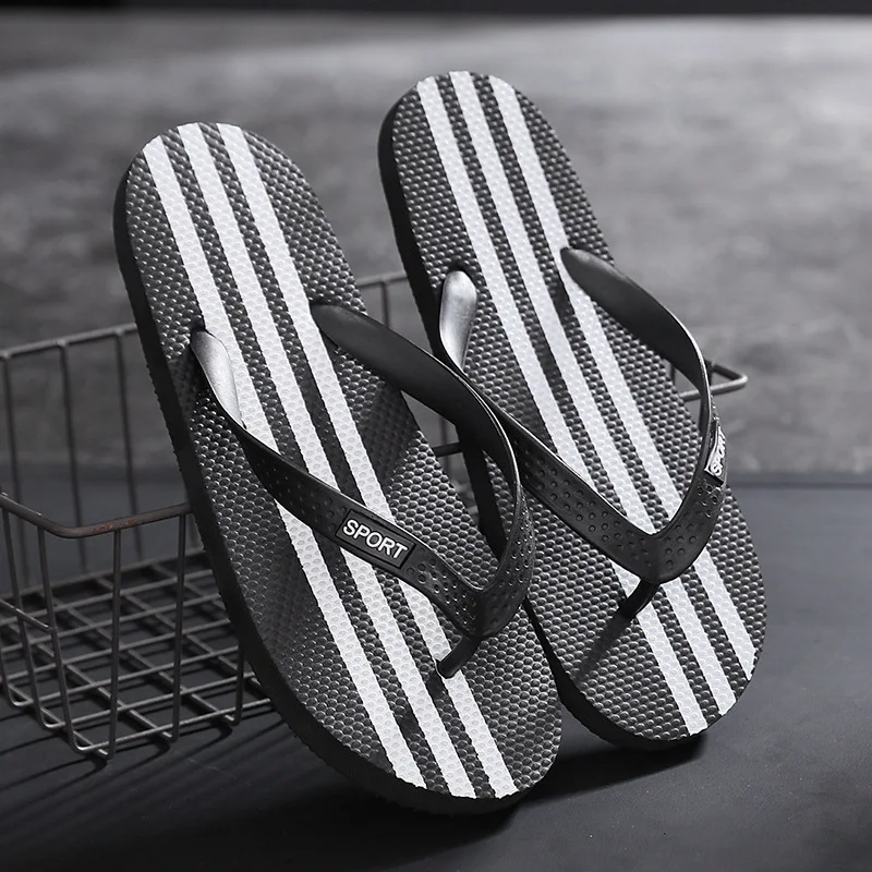 Couple flip-flops Men's summer beach shoes Anti-skid sandals Students'pure-color leisure Korean style personality slippers Men Couple flip-flops Men's summer beach shoes Anti-skid sandals Students'pure-color leisure Korean style personality slippers Men